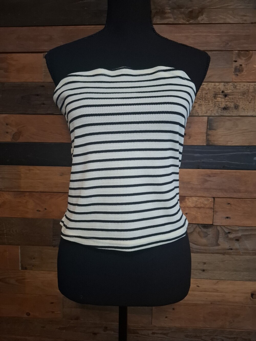 NWOT Cream & Black Waffle Strapless Top - XL